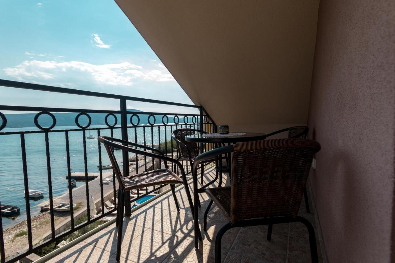 Apartments Lungomare Tivat Kültér fotó